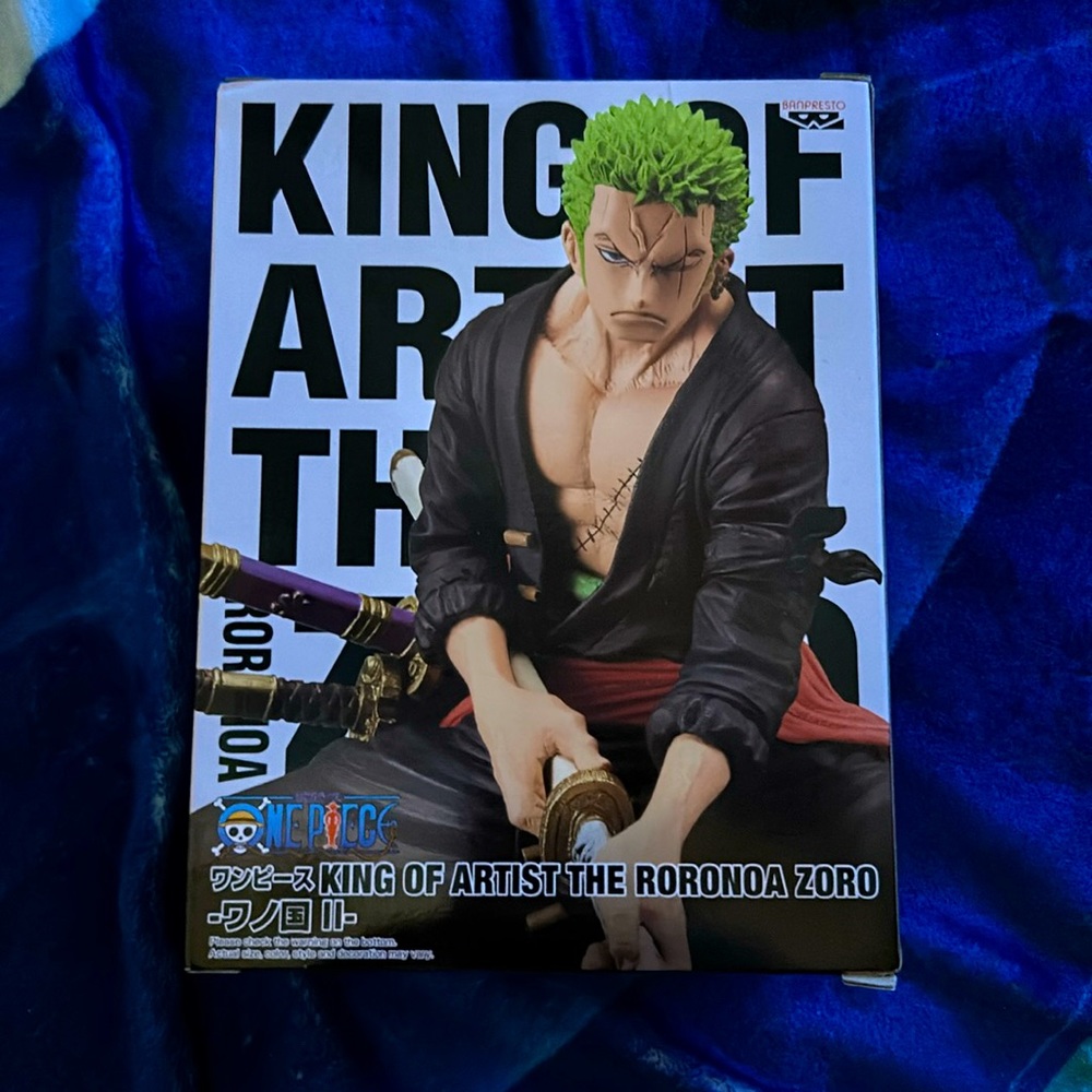🗡️ NIB Zoro One Piece Figure 🗡️